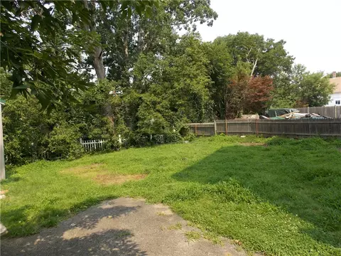 119 Grand St, Woonsocket, RI 02895 photo 17