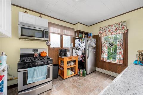 36 Summit St, Woonsocket, RI 02895 photo 8