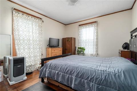 36 Summit St, Woonsocket, RI 02895 photo 9