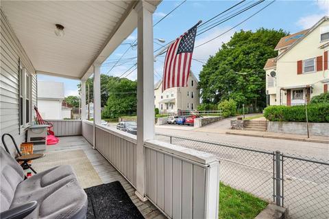 36 Summit St, Woonsocket, RI 02895 photo 4