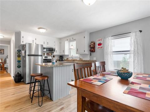 38 Hillcrest Ave, Warwick, RI 02889 photo 7