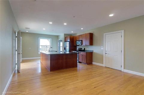 635 Rock St #3, Fall River, MA 02720 photo 4
