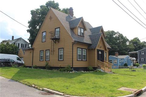 363 Ballou St, Woonsocket, RI 02895 photo 2