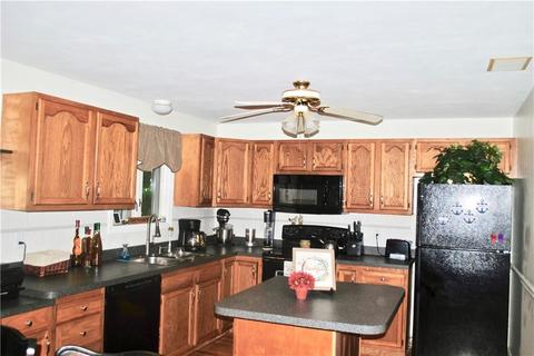 313 Lynne Ln, Mapleville, RI 02839 photo 4