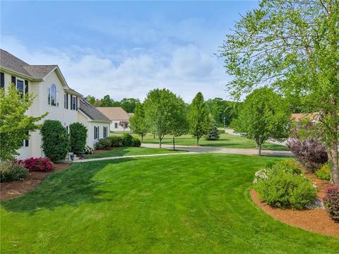 8 Emerald Dr, Hope, RI 02831 photo 5