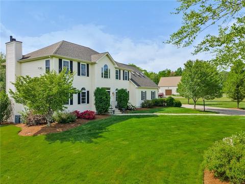 8 Emerald Dr, Hope, RI 02831 photo 4