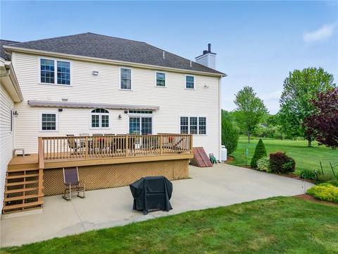 8 Emerald Dr, Hope, RI 02831 photo 9
