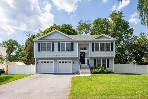 11 Criterion Ave, Warwick, RI 02889 photo 1
