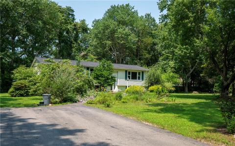 57 Pinecrest Dr, Exeter, RI 02822 photo 2