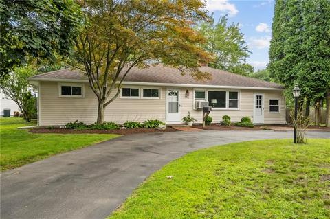 102 Elder Ave, East Providence, RI 02915 photo 1