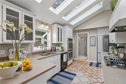 102 Elder Ave, East Providence, RI 02915 photo 2