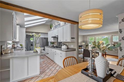 102 Elder Ave, East Providence, RI 02915 photo 8