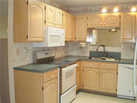 741 Manomet Ct, Warwick, RI 02886 photo 11
