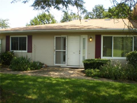 741 Manomet Ct, Warwick, RI 02886 photo 1
