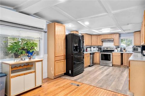 4 Welles Rd, Mapleville, RI 02839 photo 11