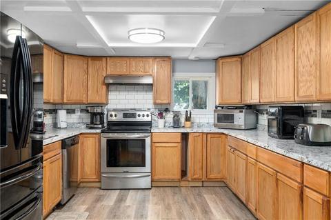 4 Welles Rd, Mapleville, RI 02839 photo 9