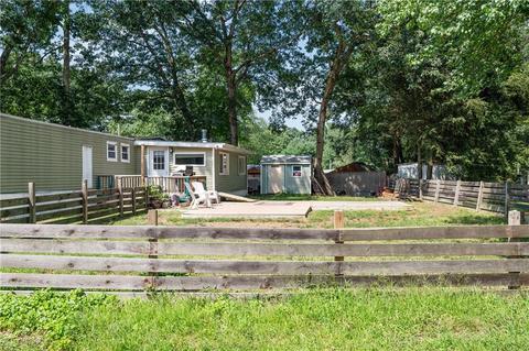 4 Welles Rd, Mapleville, RI 02839 photo 3