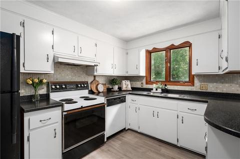 57 Getchell Ave, Woonsocket, RI 02895 photo 5