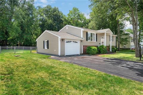 57 Getchell Ave, Woonsocket, RI 02895 photo 4