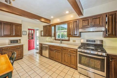 32 School St, Westerly, RI 02891 photo 17