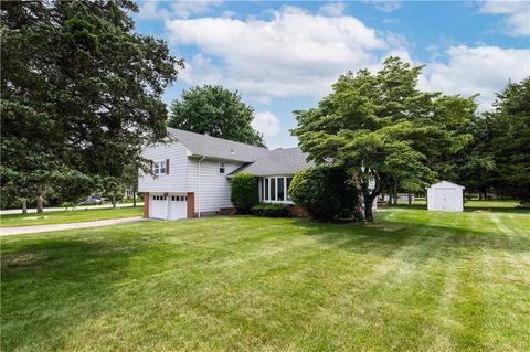 28 Cedar Crest Dr, Westerly, RI 02891 photo 1