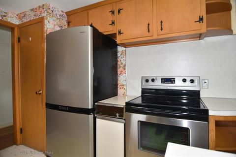 37 Cushing Rd, Warwick, RI 02888 photo 6