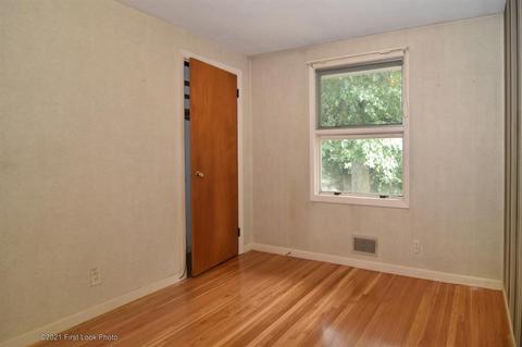 37 Cushing Rd, Warwick, RI 02888 photo 16