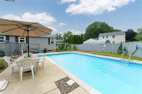 30 Cozy Ln, Cumberland, RI 02864 photo 5