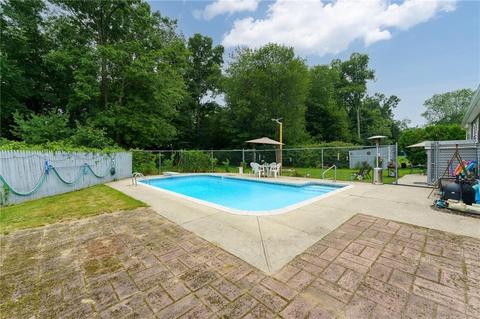 30 Cozy Ln, Cumberland, RI 02864 photo 4
