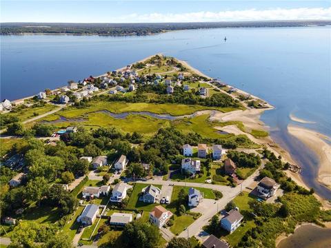 61 Old Mill Blvd, Warwick, RI 02889 photo 4