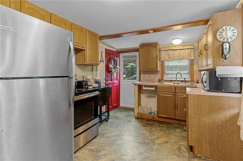4 Martin St, Coventry, RI 02816 photo 5