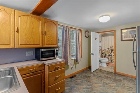4 Martin St, Coventry, RI 02816 photo 6