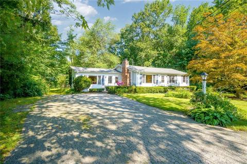231 Sawmill Rd, Glocester, RI 02814 photo 2