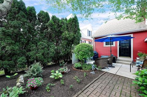 176 Bailey St, Woonsocket, RI 02895 photo 4