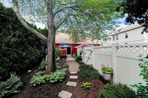 176 Bailey St, Woonsocket, RI 02895 photo 5