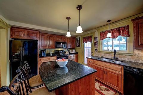 176 Bailey St, Woonsocket, RI 02895 photo 13