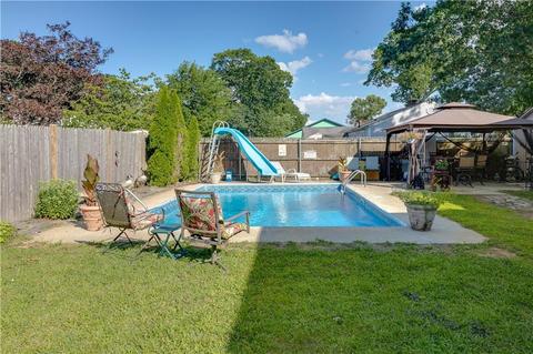 166 W Shore Rd, Warwick, RI 02889 photo 3