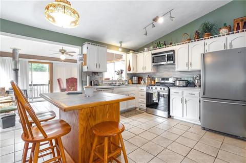 166 W Shore Rd, Warwick, RI 02889 photo 4