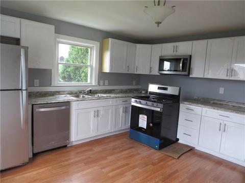 35 Carriere Ave, Woonsocket, RI 02895 photo 5
