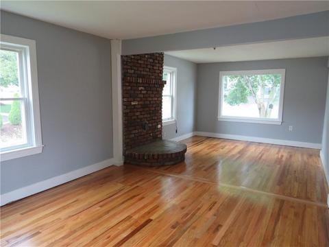 35 Carriere Ave, Woonsocket, RI 02895 photo 2