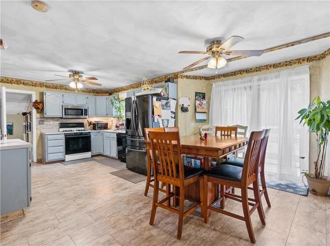 353 Commonwealth Ave, Warwick, RI 02886 photo 5