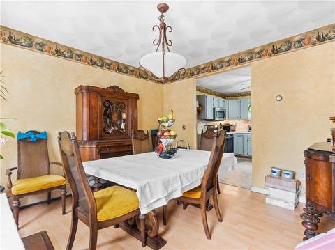 353 Commonwealth Ave, Warwick, RI 02886 photo 9