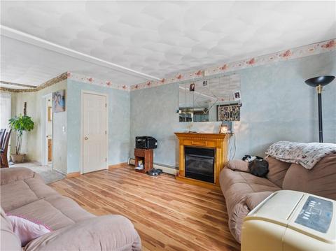 353 Commonwealth Ave, Warwick, RI 02886 photo 11