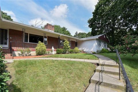 275 Commonwealth Ave, Warwick, RI 02886 photo 4
