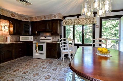 275 Commonwealth Ave, Warwick, RI 02886 photo 10