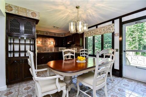 275 Commonwealth Ave, Warwick, RI 02886 photo 11