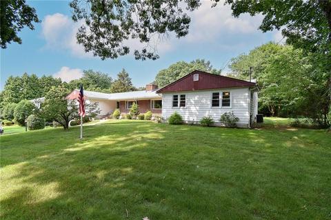 275 Commonwealth Ave, Warwick, RI 02886 photo 3