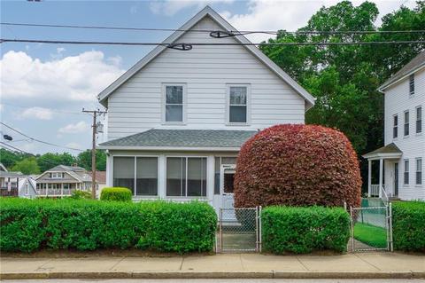 386 Providence St, Woonsocket, RI 02895 photo 3