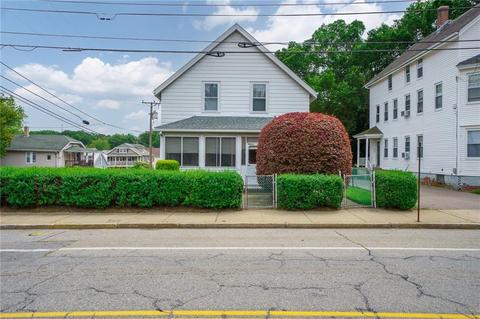 386 Providence St, Woonsocket, RI 02895 photo 2