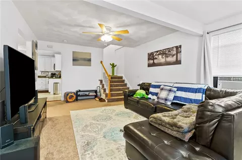 249 Joffre Ave, Woonsocket, RI 02895 photo 9